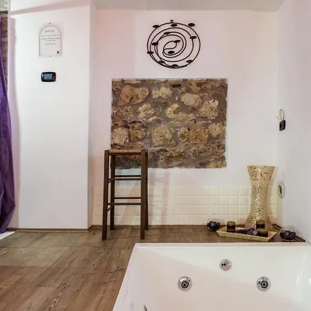 Hydromassage - La Corte Di Castello 49 アパート *