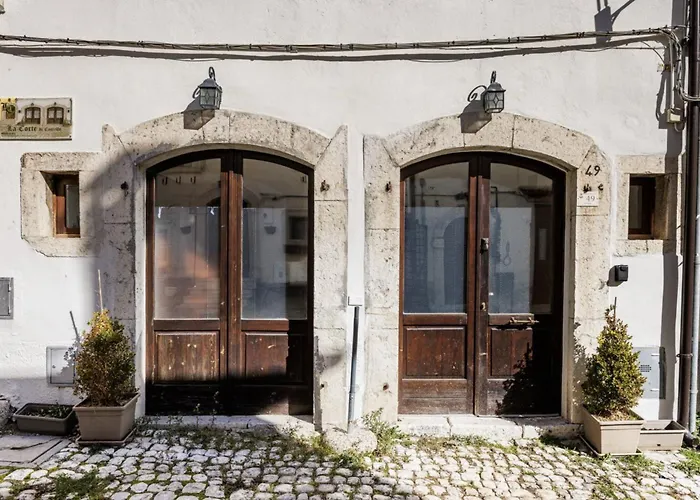 Hydromassage - La Corte Di Castello 49 アパート カステル・ディ・サングロ