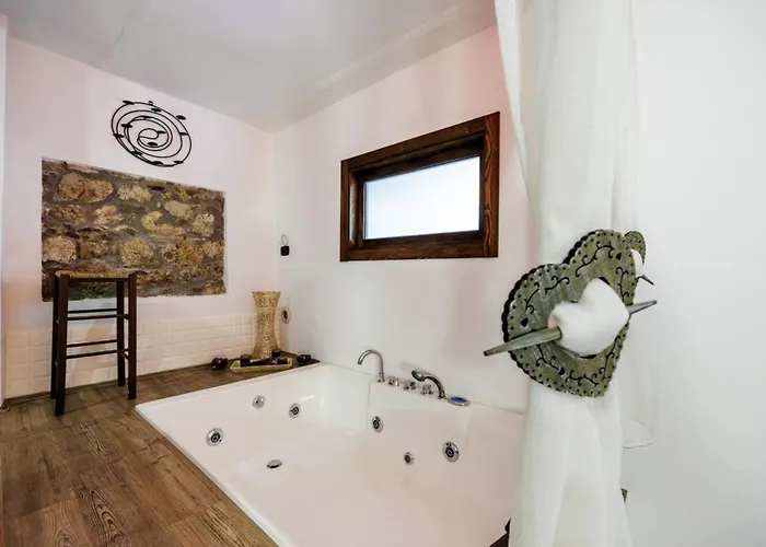 Hydromassage - La Corte Di Castello 49 アパート