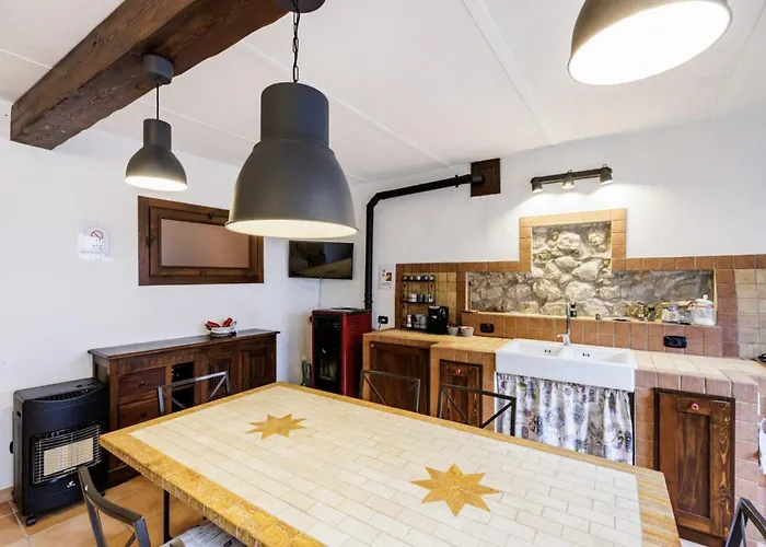 Hydromassage - La Corte Di Castello 49 * カステル・ディ・サングロ